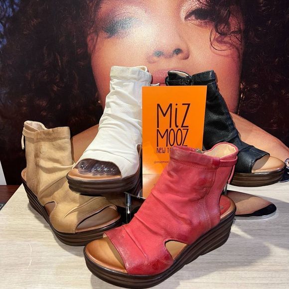 MIZ MOOZ ANNA RUCHED LEATHER OPEN -TOE. WEDGE, shoe BOOT, Sandals, scarlet red - Picture 2 of 11